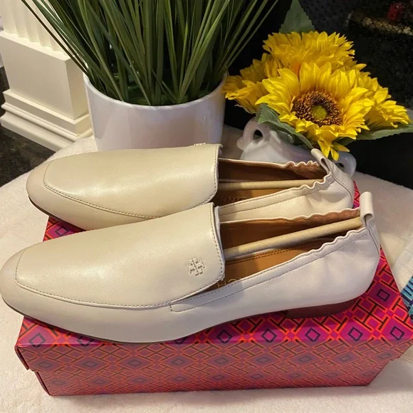 Tory Burch Kira 20MM Elastic Loafer Napa Leather - Picture 1 of 12